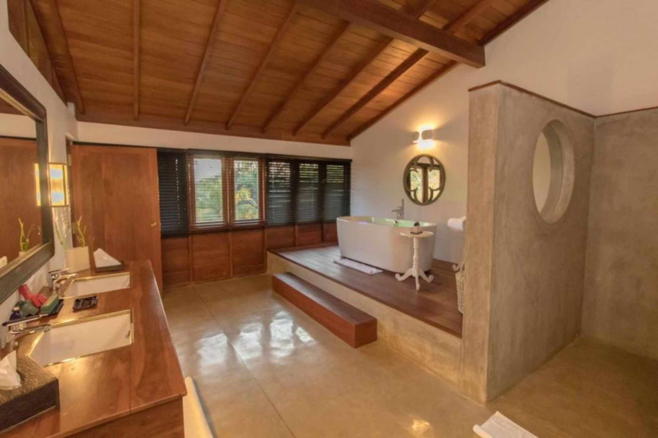 Kings Pavilion Luxury Hotel