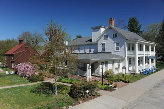 Deerfield Inn
