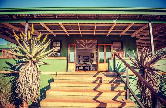 Three Tree Hill Lodge
