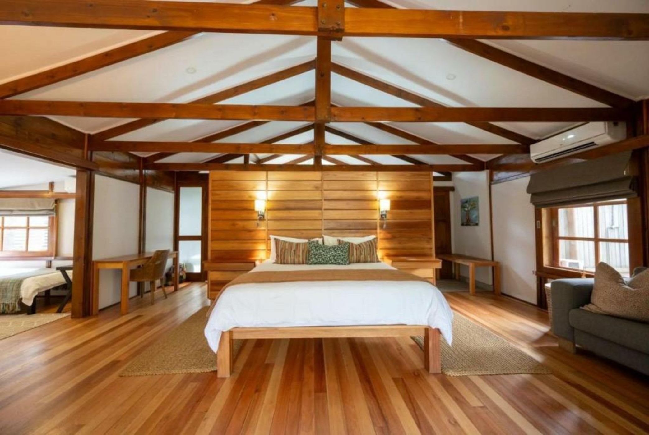 Makakatana Bay Lodge