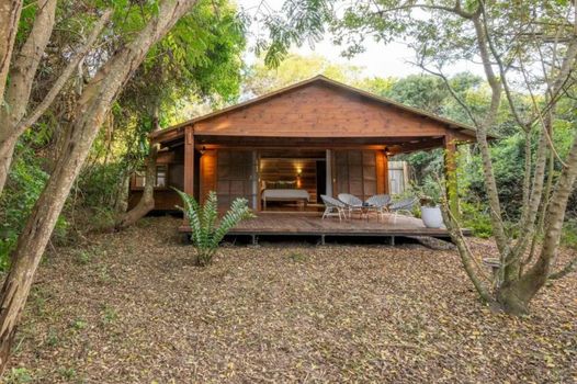 Makakatana Bay Lodge