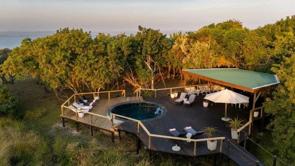 Makakatana Bay Lodge