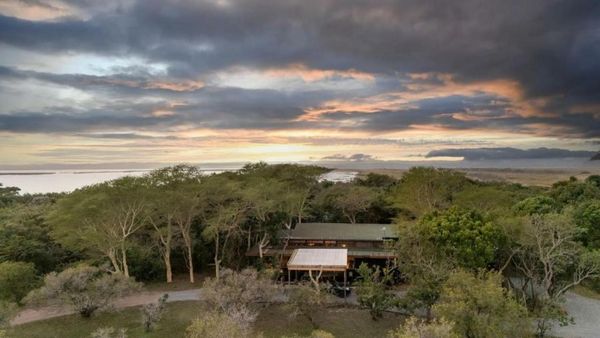 Makakatana Bay Lodge