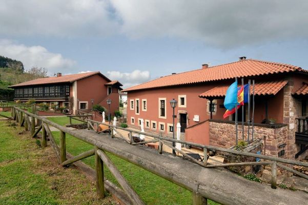 Hotel La Corte de Lugás