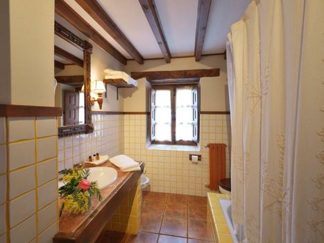 Hotel La Corte de Lugás