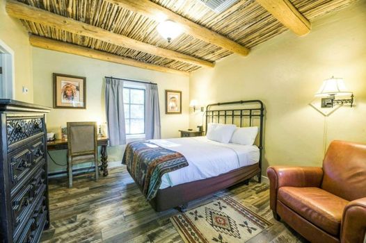 Tanque Verde Guest Ranch