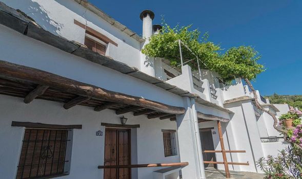 Apartamentos Rurales Las Chimeneas