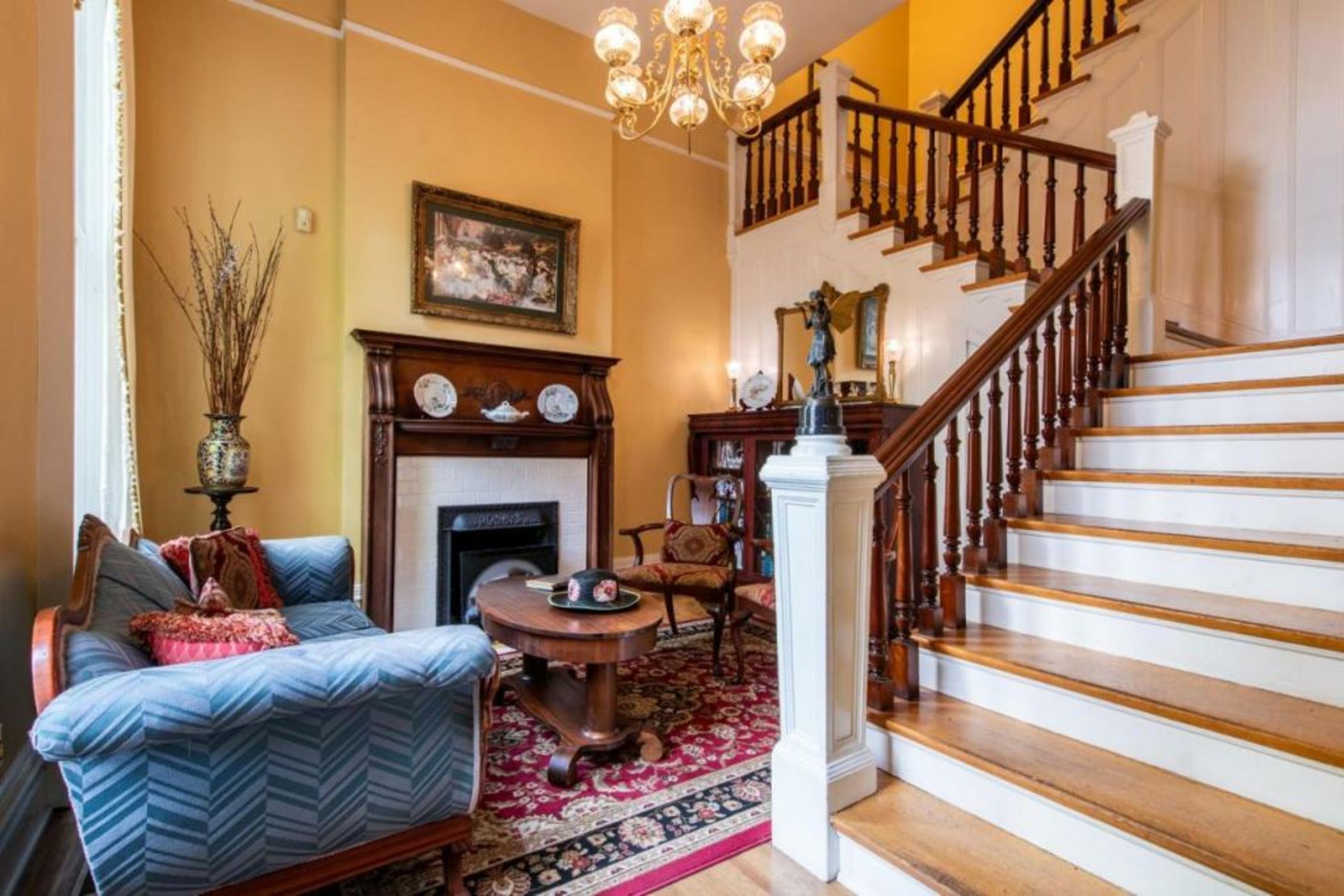 DuPont Mansion Bed & Breakfast