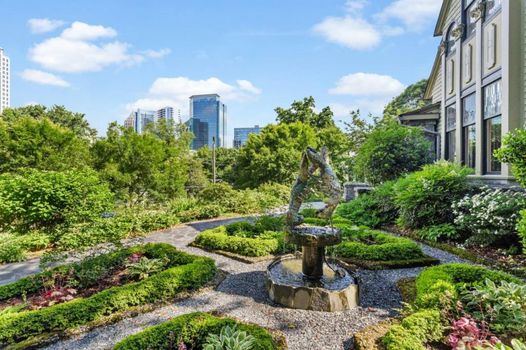 Stonehurst Place Bed & Breakfast