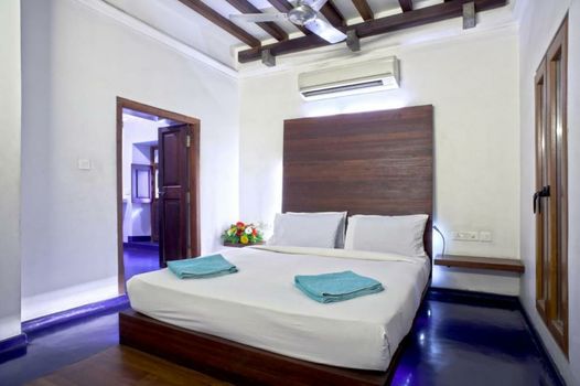 Tanjore Hi Hotel