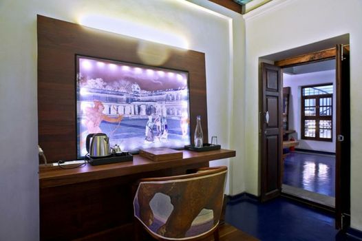 Tanjore Hi Hotel