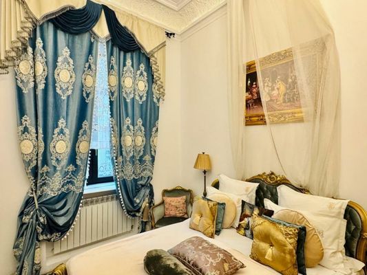 Conacul Coroanei Luxury Boutique