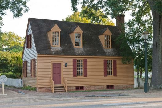 Colonial Houses, an official Colonial Williamsburg Hotel