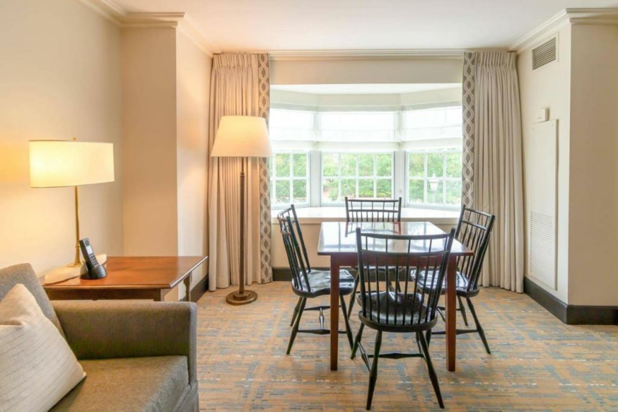 Williamsburg Lodge, Autograph Collection