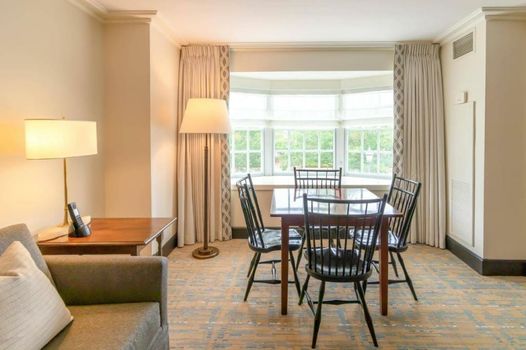 Williamsburg Lodge, Autograph Collection
