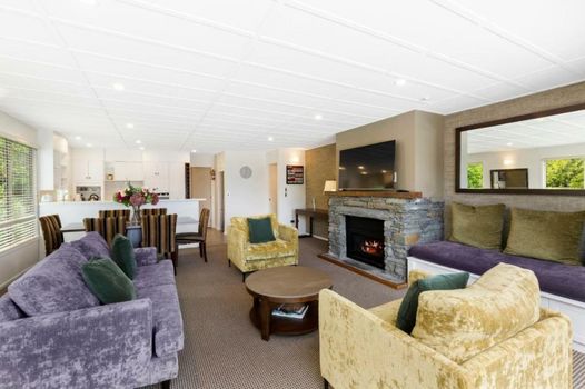 Queenstown House Bed & Breakfast and Apartments