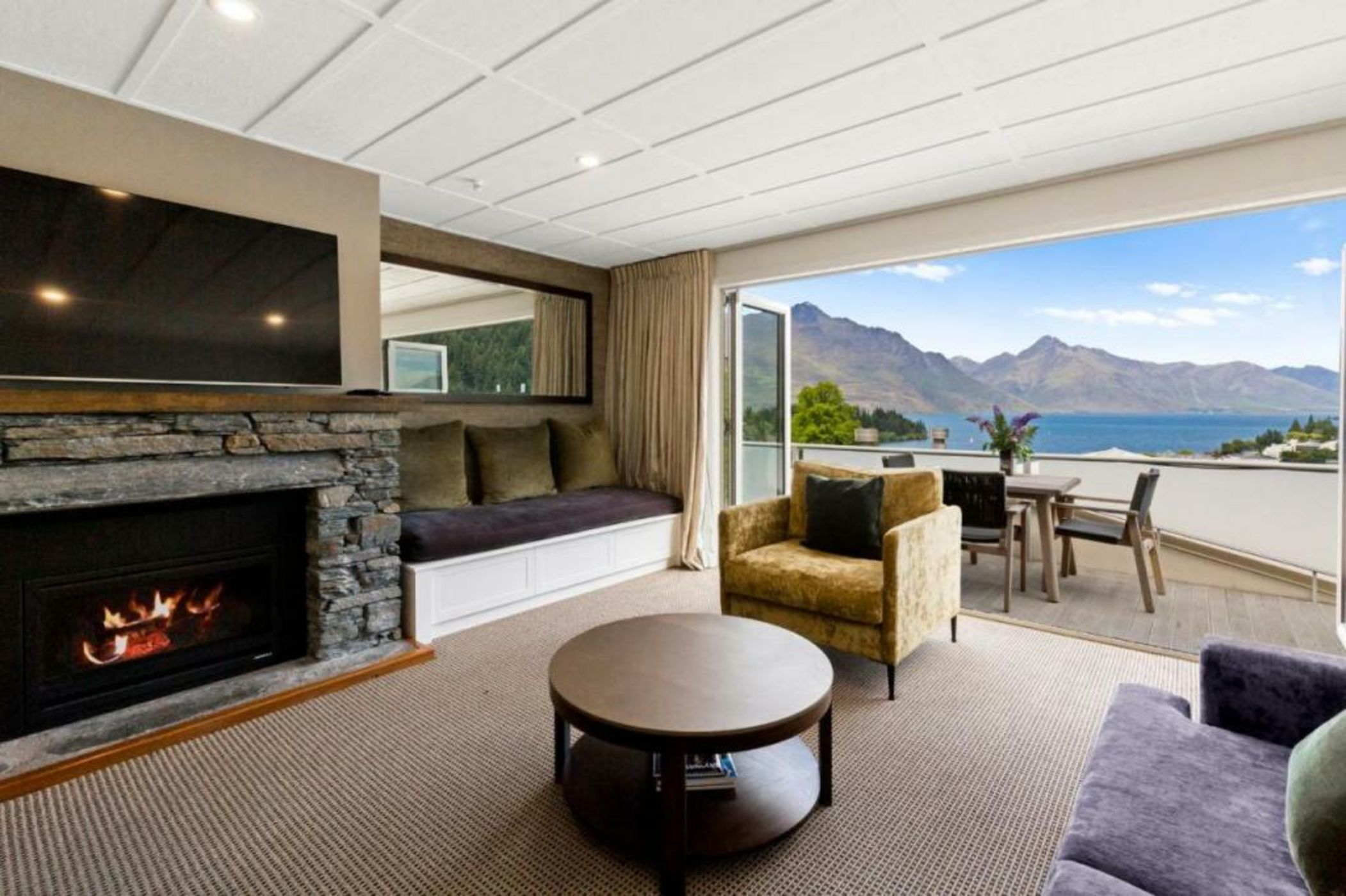 Queenstown House Bed & Breakfast and Apartments