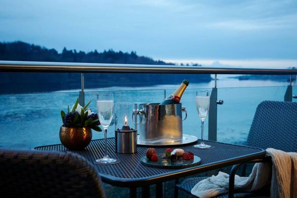 Ice House Hotel