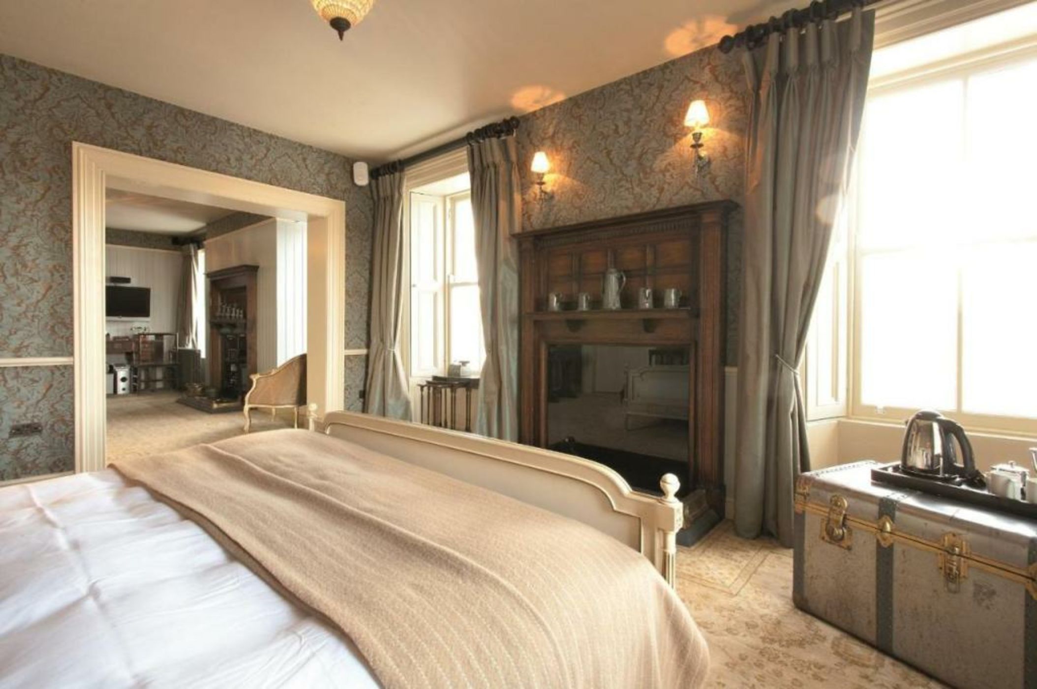 Ice House Hotel