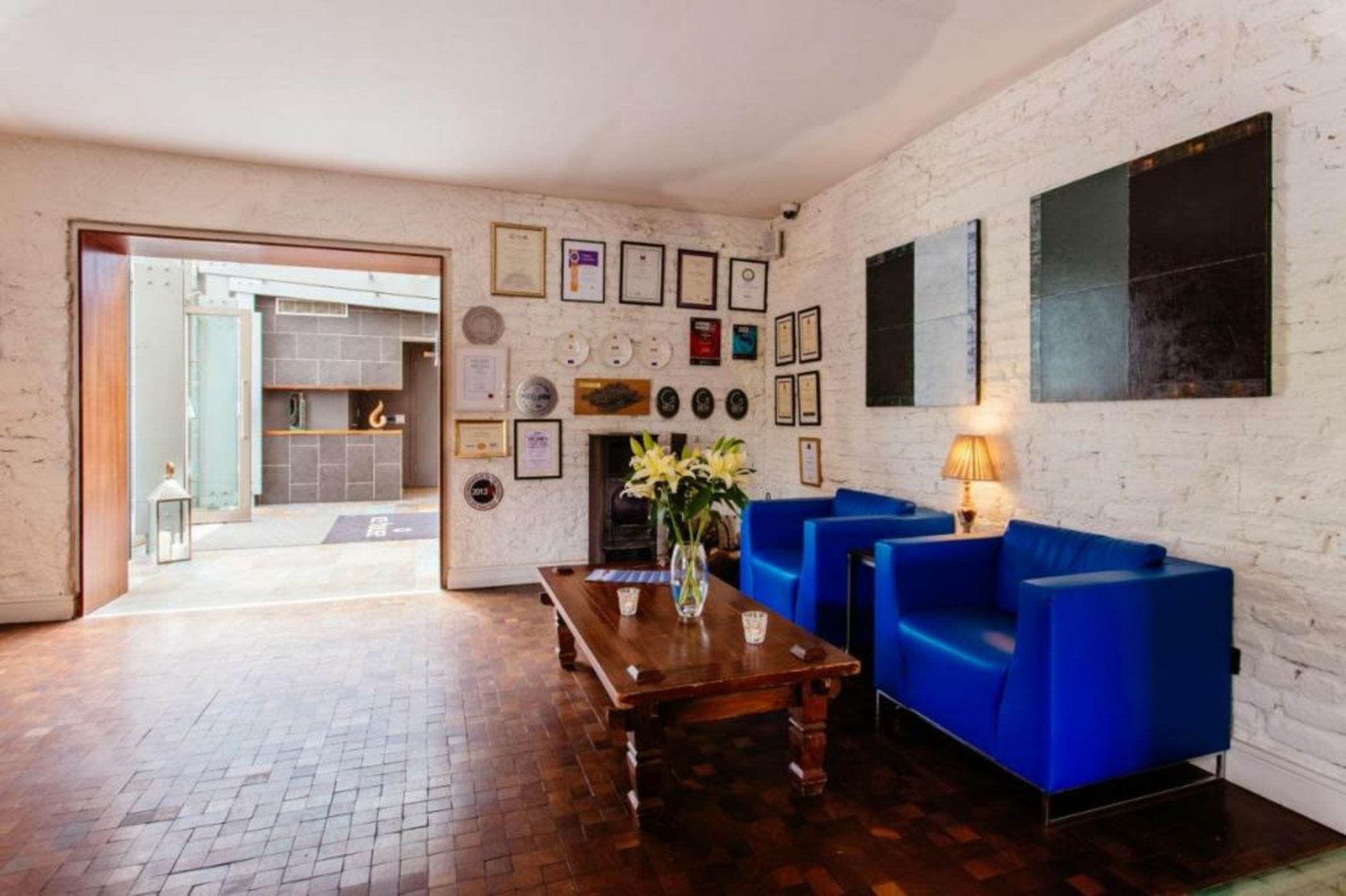 Ice House Hotel
