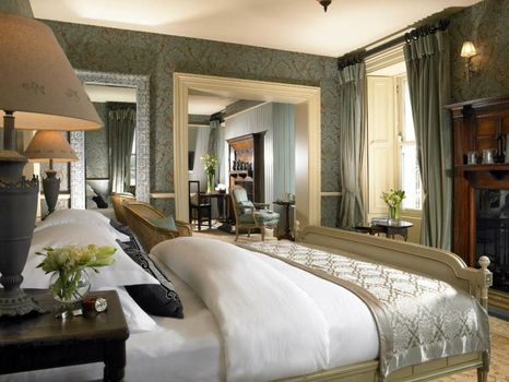 Ice House Hotel