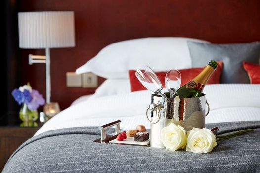 Ice House Hotel