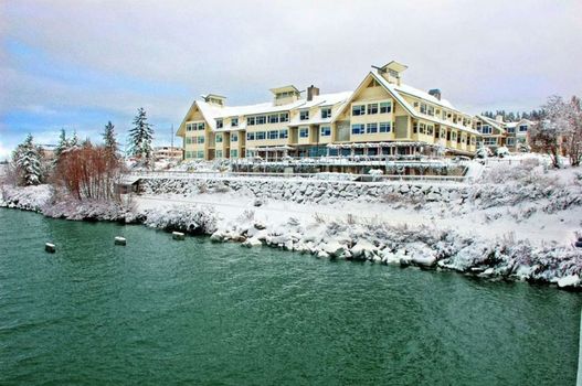 Chrysalis Inn & Spa Bellingham, Curio Collection by Hilton