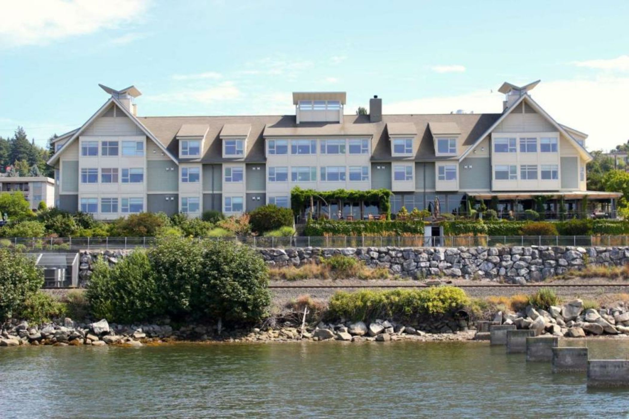 Chrysalis Inn & Spa Bellingham, Curio Collection by Hilton