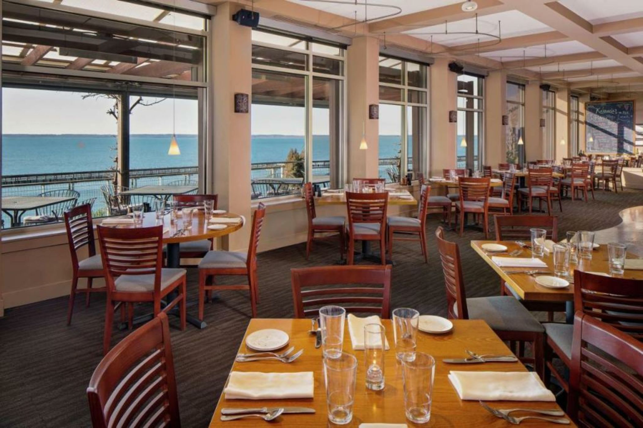 Chrysalis Inn & Spa Bellingham, Curio Collection by Hilton