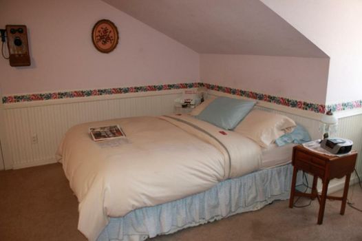 Woodrow House Bed & Breakfast