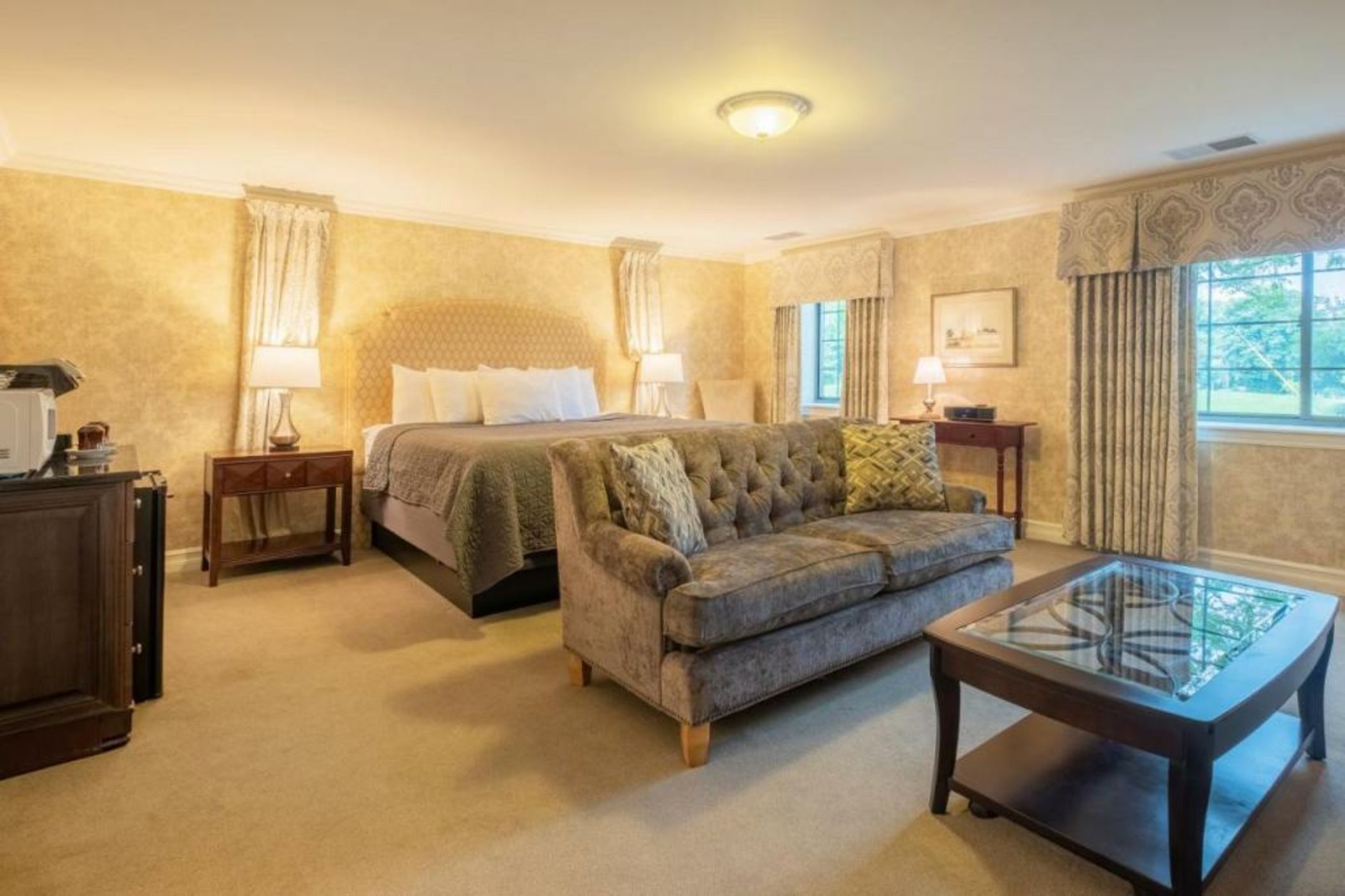 Red Coach Inn