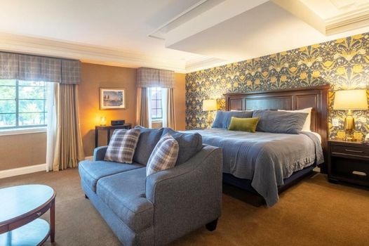 Red Coach Inn