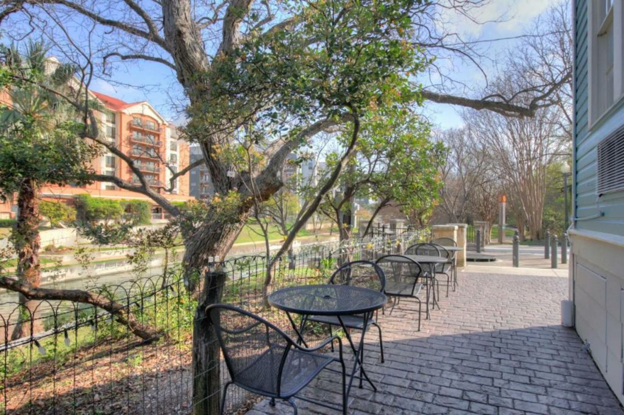 Inn on the Riverwalk
