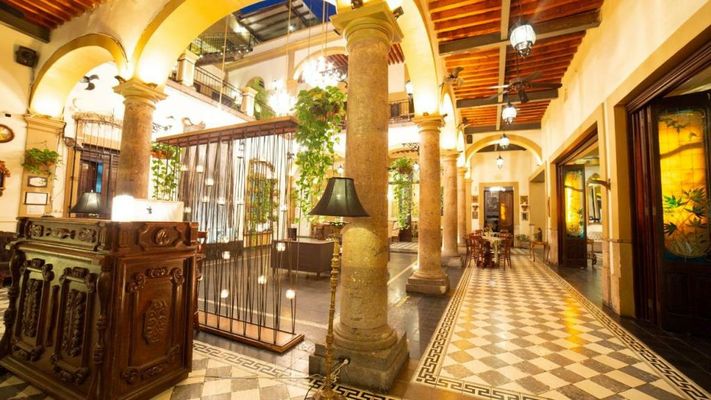 Casa Pedro Loza