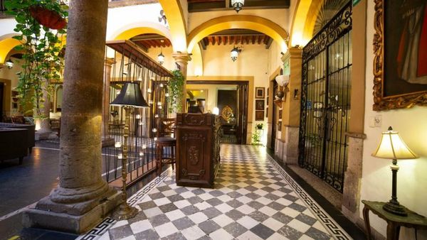 Casa Pedro Loza