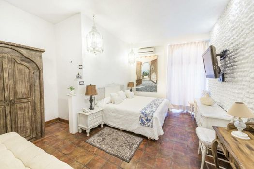 Casa Pedro Loza