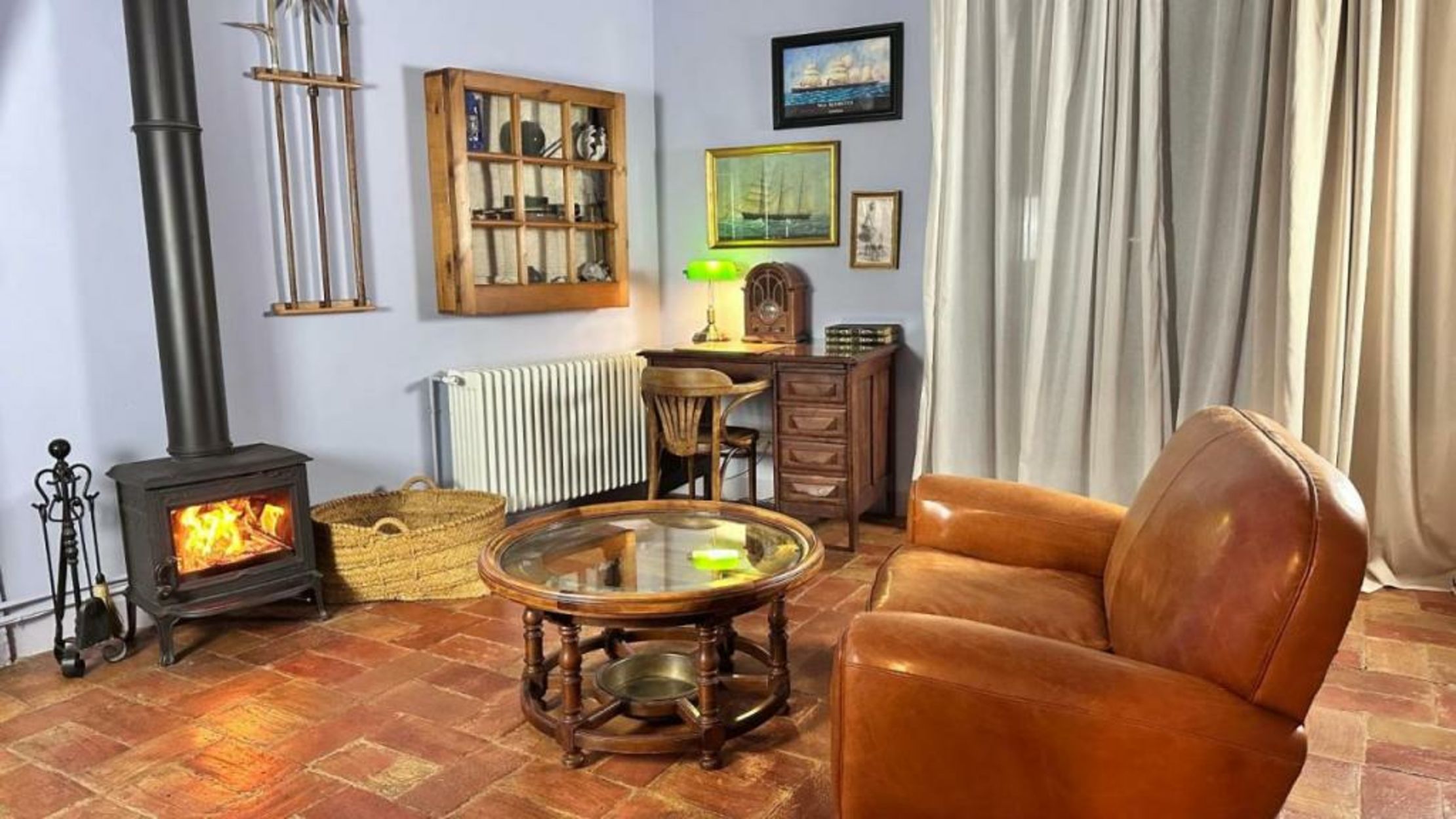 Encís d'Empordà -Adults Only-