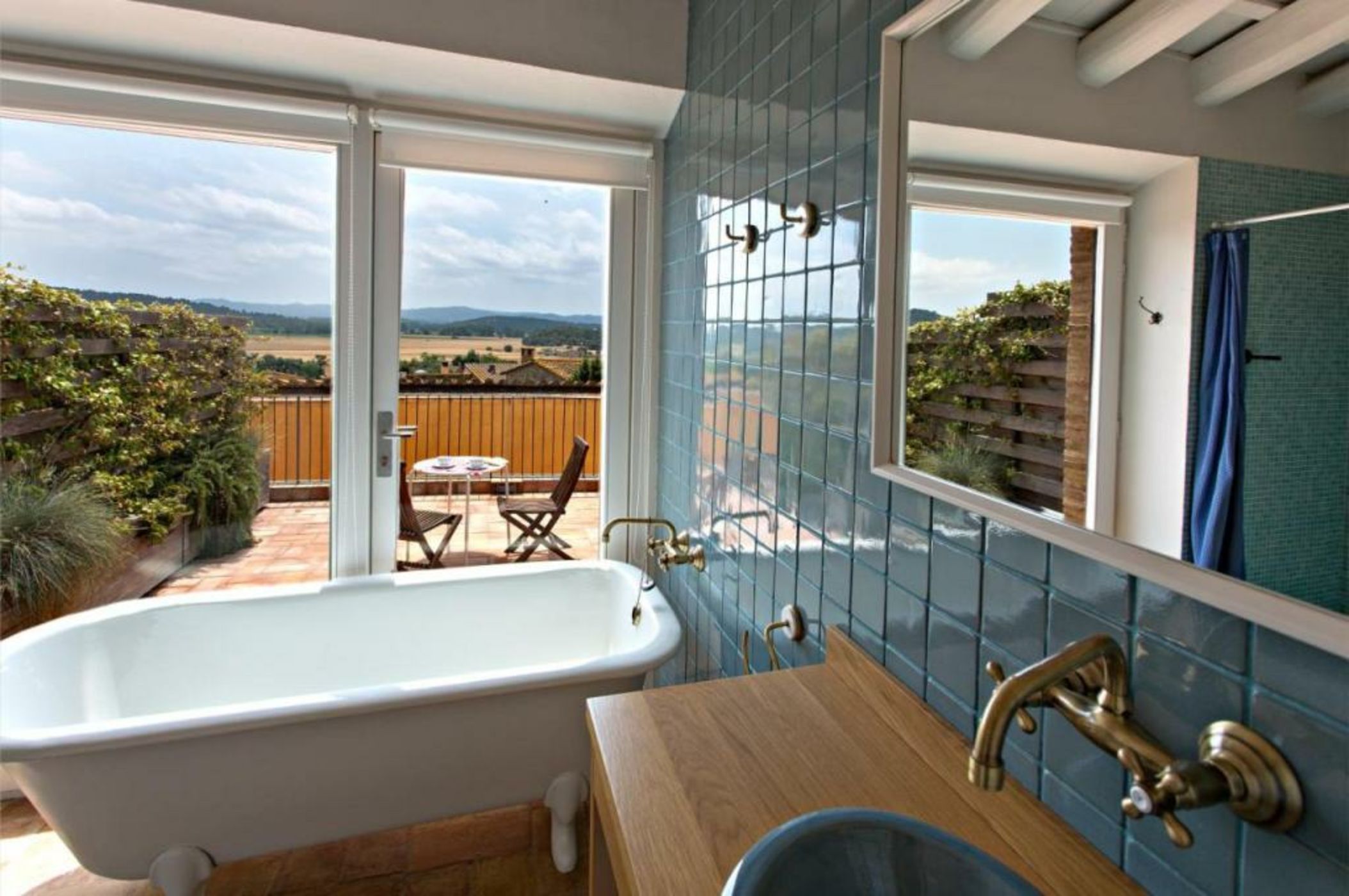 Encís d'Empordà -Adults Only-