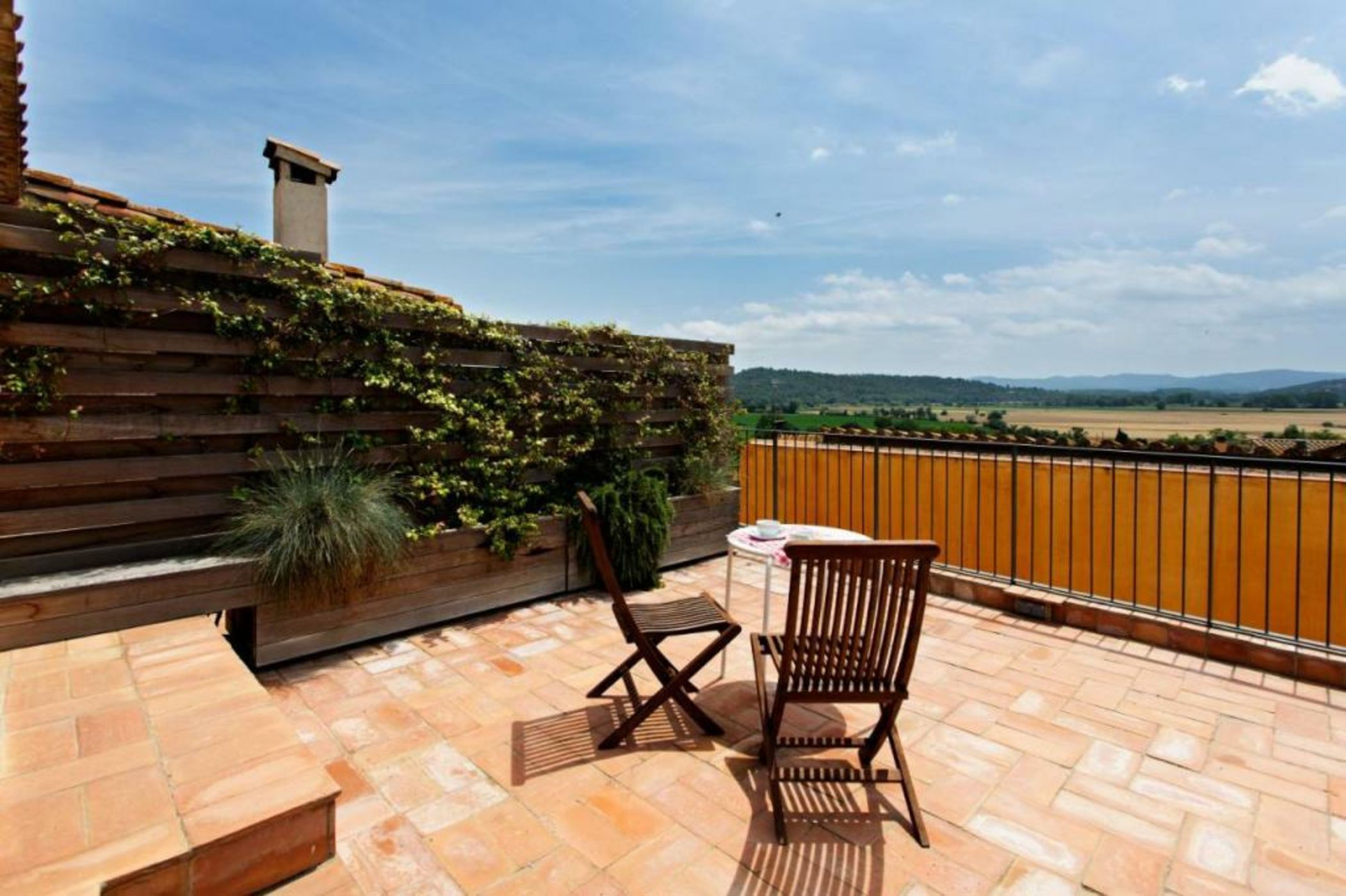 Encís d'Empordà -Adults Only-