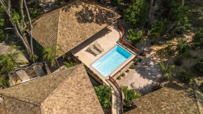 Koh Jum Beach Villas 