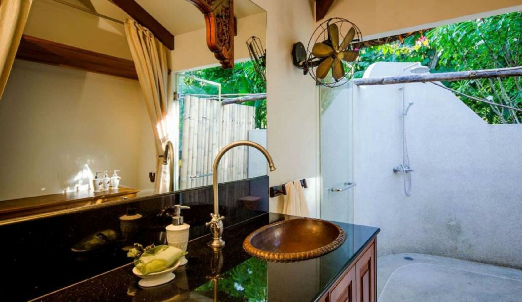 Koh Jum Beach Villas 