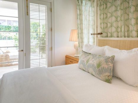 Eleven Bahama House