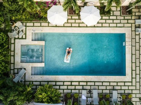 Eleven Bahama House