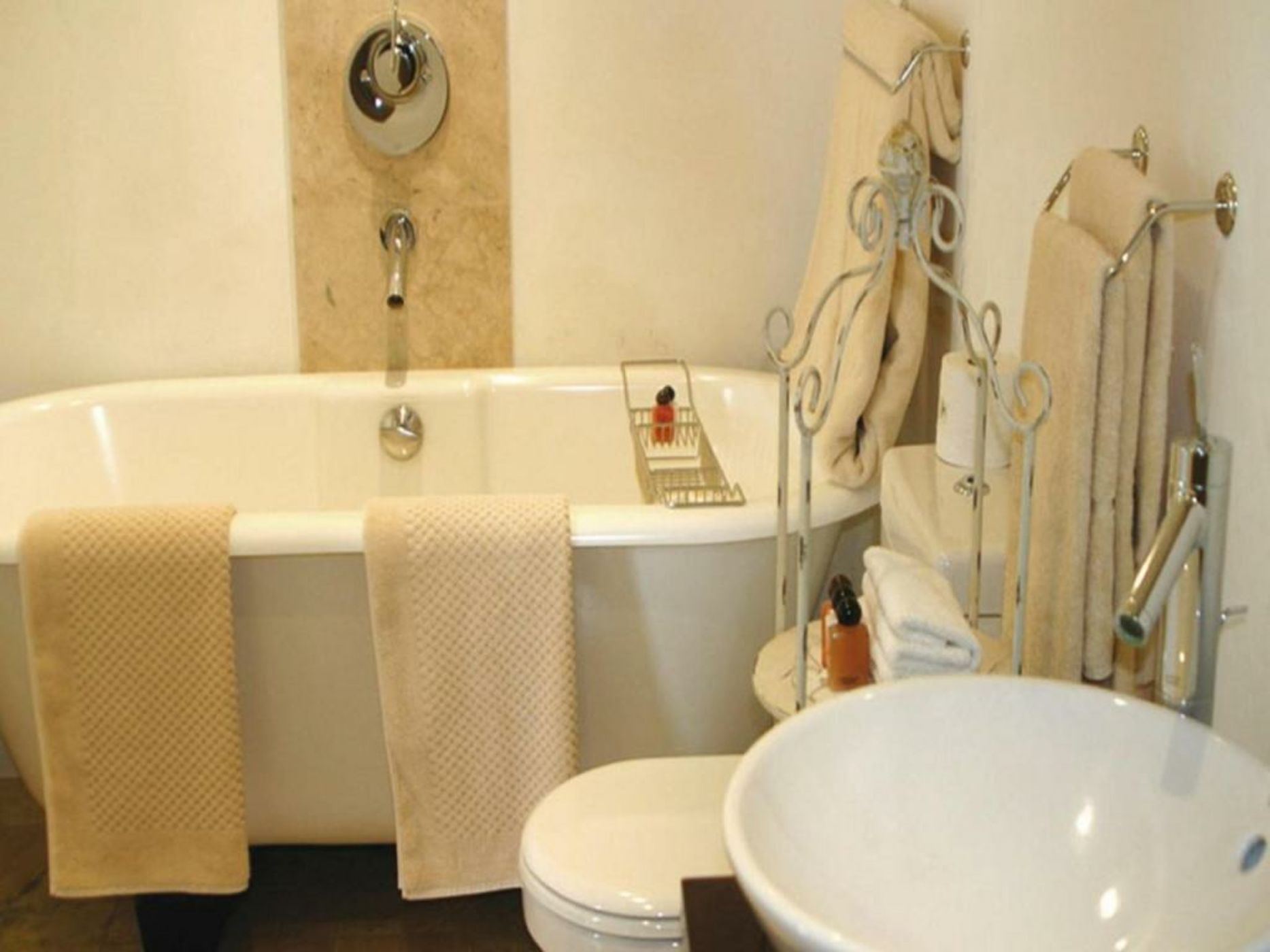 Leeuwenbosch Country House - Amakhala Game Reserve