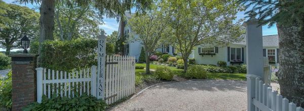 Harbor Knoll Bed and Breakfast
