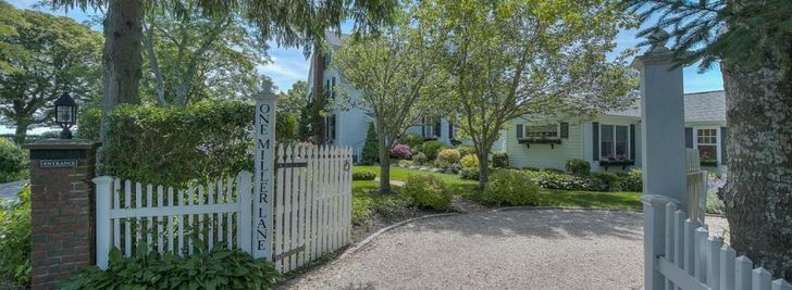 Harbor Knoll Bed and Breakfast