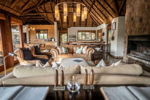 Tshwene Lodge