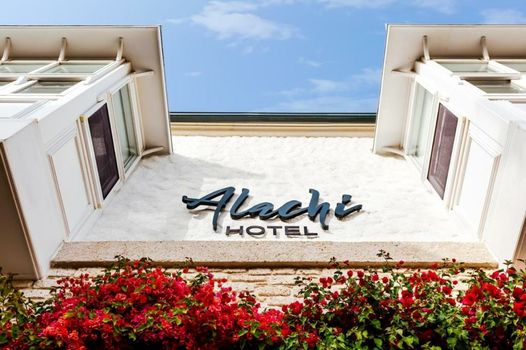Alachi Hotel