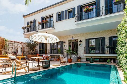 Alachi Hotel