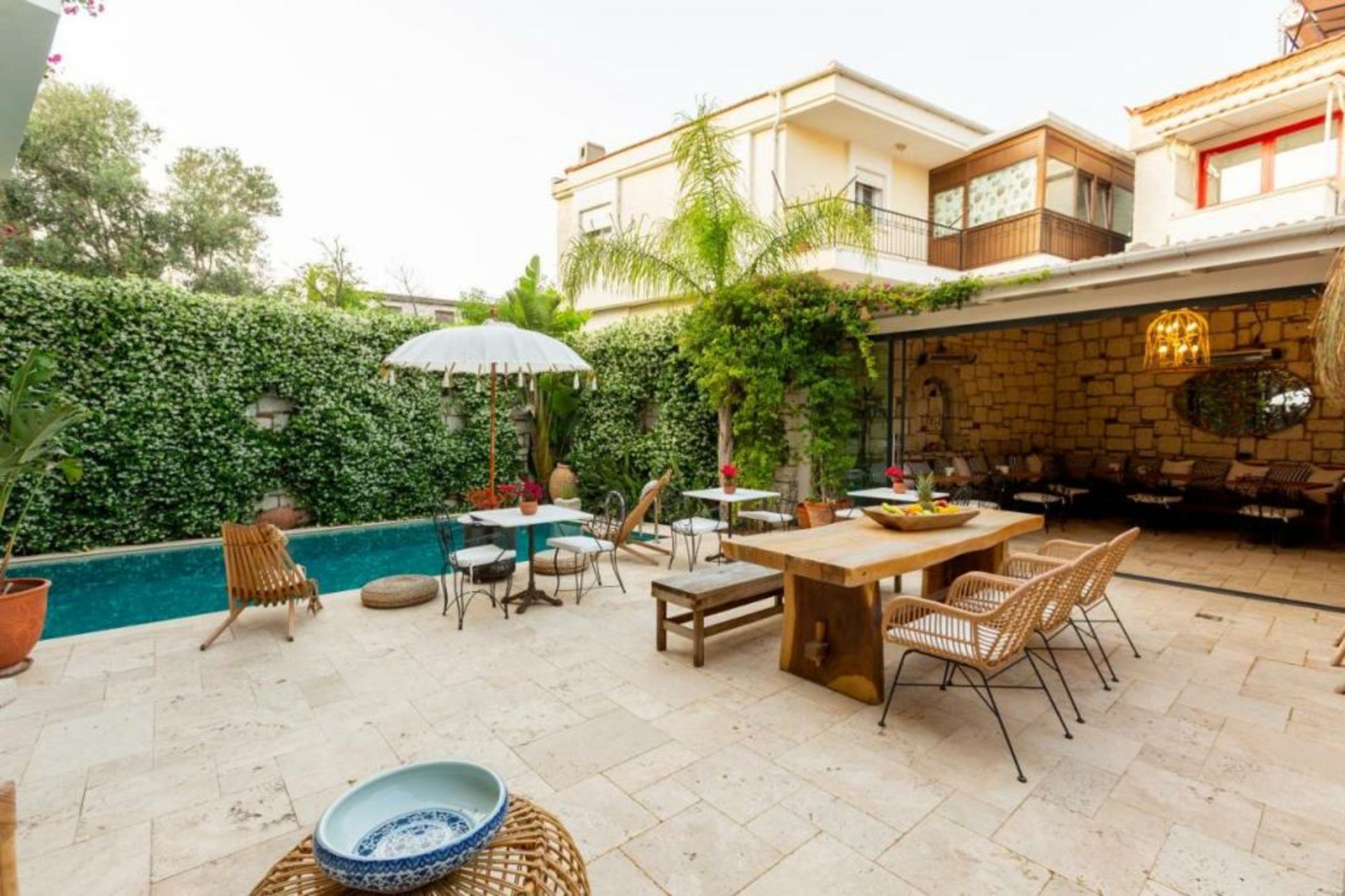 Alachi Hotel